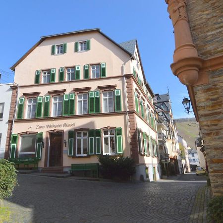 Classy Holiday Home In Uerzig Near Forest Room photo
