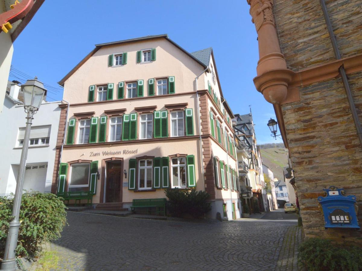 Classy Holiday Home In Uerzig Near Forest Room photo